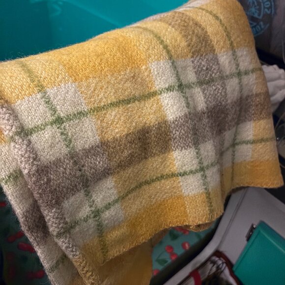 Vintage, Ayers, Plaid, Blanket in great condition - Picture 5 of 5